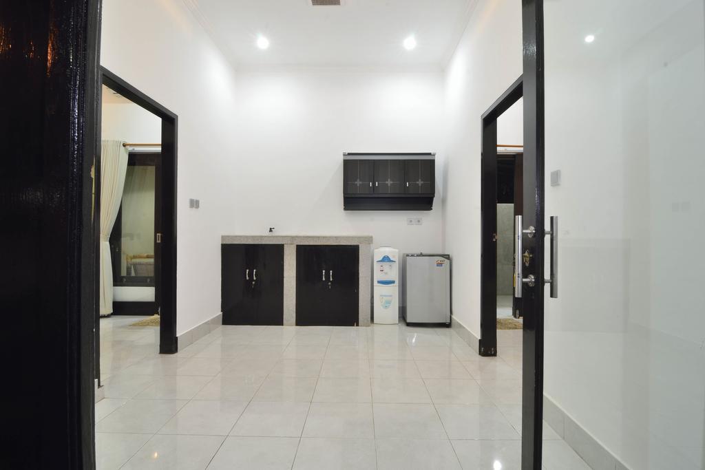 Santai Villa Kuta  Δωμάτιο φωτογραφία